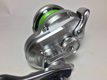 Load image into Gallery viewer, R5852) SHIMANO 2017 OCEA JIGGER 2001NR PG, Made in JPN for Offshore Jigging Reel