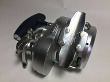Load image into Gallery viewer, R5852) SHIMANO 2017 OCEA JIGGER 2001NR PG, Made in JPN for Offshore Jigging Reel