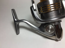 Load image into Gallery viewer, R5694) SHIMANO 2009 TWIN POWER Mg C3000 for Spinning Reel