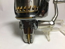 Load image into Gallery viewer, R5853) SHIMANO 2004 STELLA 2500S for Spinning Reel
