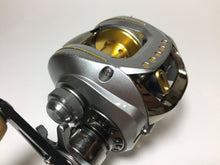Load image into Gallery viewer, 33913) DAIWA TEAM DAIWA ZILLION 100H, with Carbon Handle
