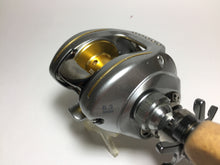 Load image into Gallery viewer, 33913) DAIWA TEAM DAIWA ZILLION 100H, with Carbon Handle