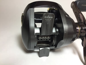 R5696) DAIWA 2006 STEEZ 100HL , Deep spool bait casting Reel