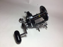 Load image into Gallery viewer, 71254) DAIWA Sea Line 30H for Bait Reel