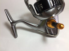 Load image into Gallery viewer, R5700) SHIMANO 15 TWIN POWER C3000XG for Spinning Reel with Reel Stand, Round Knob