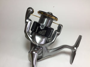 R5700) SHIMANO 15 TWIN POWER C3000XG for Spinning Reel with Reel Stand, Round Knob