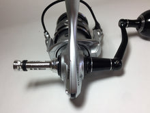 Load image into Gallery viewer, R5703) PENN SLAMMER IV DX 3500 for Spinning Reel