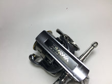Load image into Gallery viewer, R5864) DAIWA 2012 EXIST 2506 for Spinning Reel
