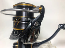 Load image into Gallery viewer, 5607) DAIWA 21 CALDIA LT 3000-XH