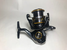 Load image into Gallery viewer, 5607) DAIWA 21 CALDIA LT 3000-XH