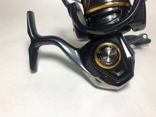 Load image into Gallery viewer, 5607) DAIWA 21 CALDIA LT 3000-XH