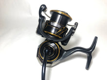 Load image into Gallery viewer, 5607) DAIWA 21 CALDIA LT 3000-XH