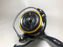 Load image into Gallery viewer, 5607) DAIWA 21 CALDIA LT 3000-XH