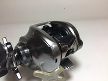 Load image into Gallery viewer, R5704) SHIMANO 2018 Bantam MGL XG LEFT for Freshwater Bait Casting Reel