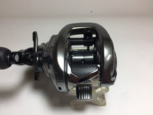 Load image into Gallery viewer, R5704) SHIMANO 2018 Bantam MGL XG LEFT for Freshwater Bait Casting Reel