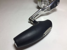 Load image into Gallery viewer, R5708) SHIMANO 2017 OCEA JIGGER 2001NR HG LEFT for Bait Jigging Reel