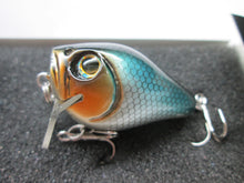 Load image into Gallery viewer, 20306) Fish Arrow mini Cranking Jack SR 35F #Blue Shad