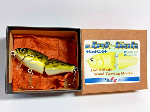 11257) ARCADIA REEF Jet Link, Hand Made Wood Carving Model #JL Bass
