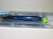 Load image into Gallery viewer, 24609) DUEL Aile MAGNET TG MINNOW 105F #02 HCHM Chartreuse Head Mallet