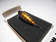 Load image into Gallery viewer, 30476) BIG MAN Area Moguru Bug MR, Wood Handmade #Metal Brown