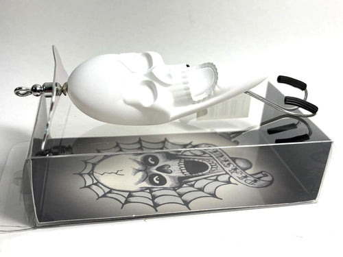 21238) A.H.P.L. Maddy Bunny PLASKULL , Topwater Plug #White